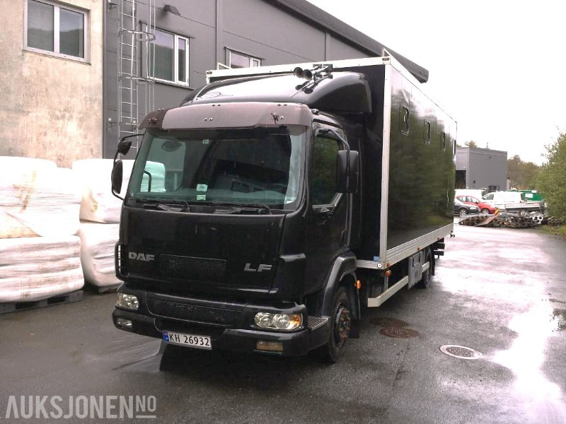 2004 DAF LF 45.220 - Hestebil / Transportbil, 202552km - Utility/ Special vehicle: picture 1 2004 DAF LF 45.220 - Hestebil / Transportbil, 202552km - Utility/ Special vehicle: picture 1