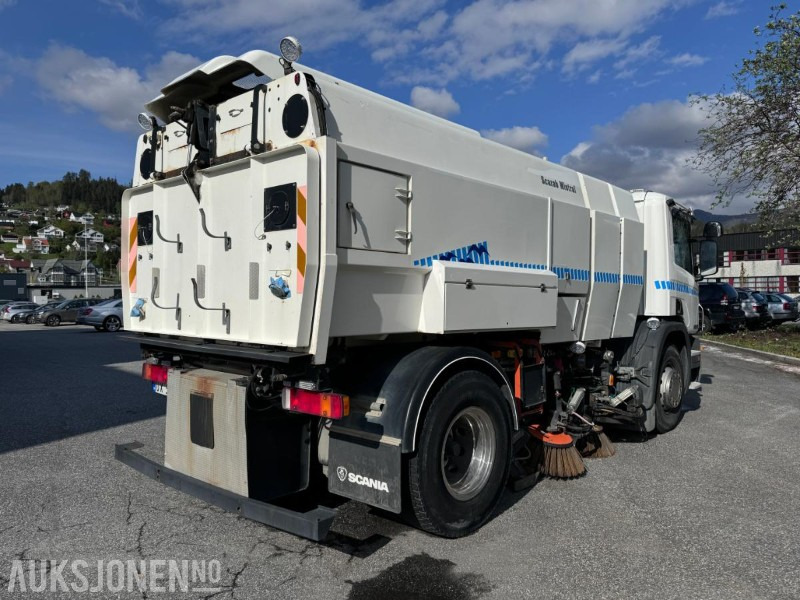 2006 Scania P340 DB - 4X2 - HNA Feiebil - Gått kun 99.688 km - Utility/ Special vehicle: picture 4 2006 Scania P340 DB - 4X2 - HNA Feiebil - Gått kun 99.688 km - Utility/ Special vehicle: picture 4