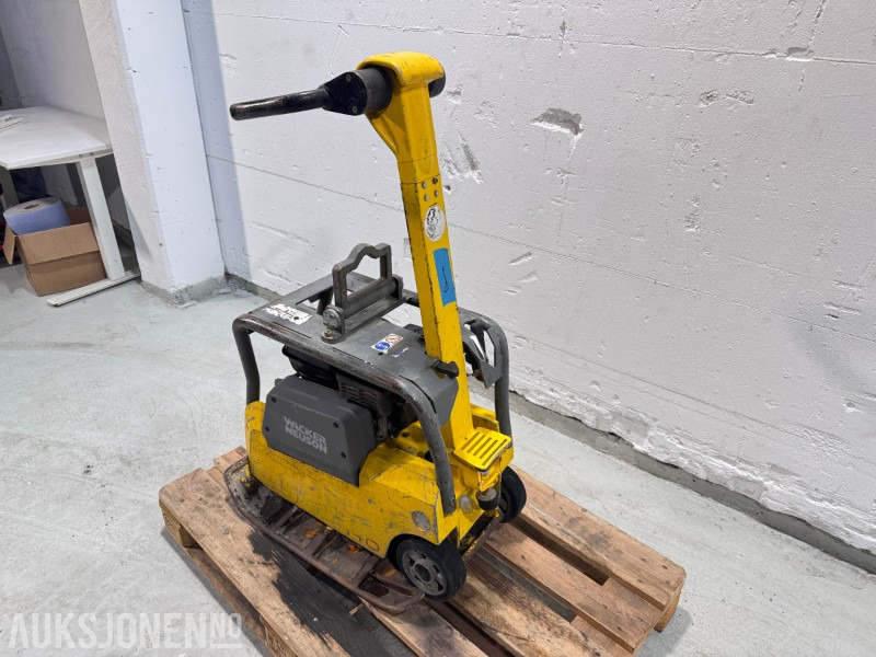 Wacker Neuson BPU2540A vibroplate / 145kg - Roller: picture 3 Wacker Neuson BPU2540A vibroplate / 145kg - Roller: picture 3