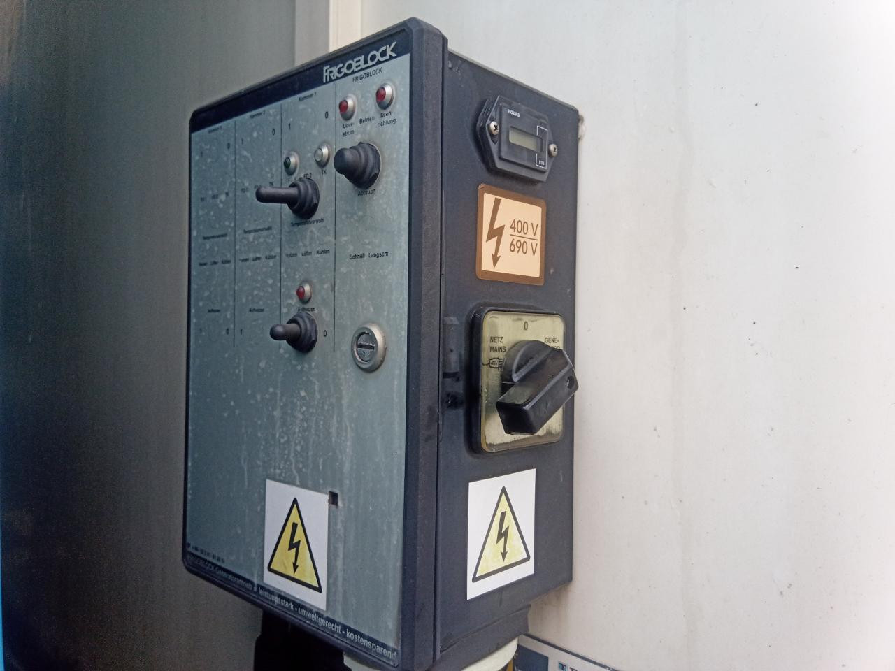 IVECO Eurocargo 180E32R/P - Refrigerator truck: picture 3 IVECO Eurocargo 180E32R/P - Refrigerator truck: picture 3
