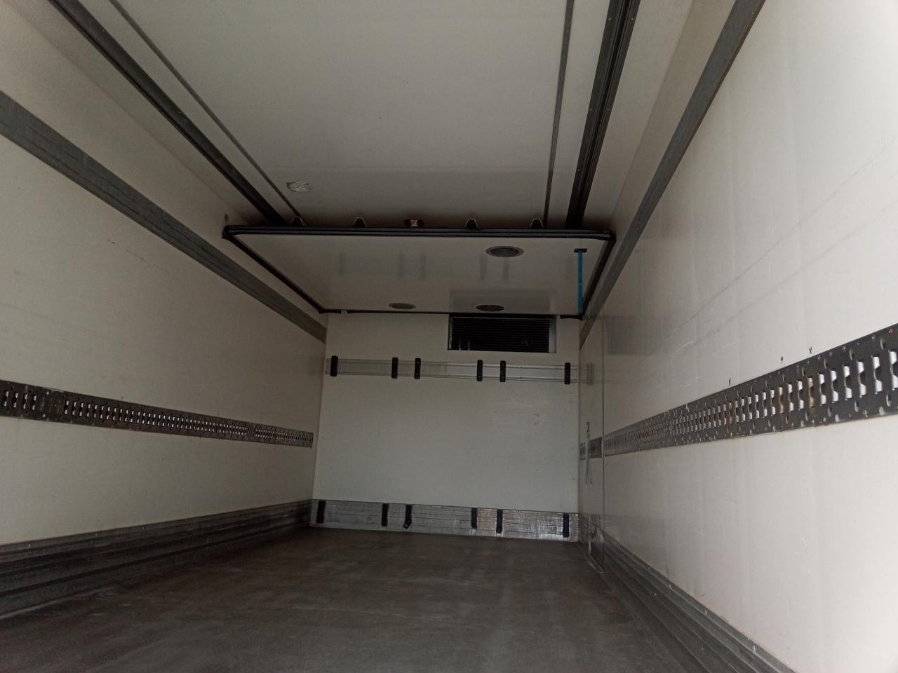 IVECO Eurocargo 180E32R/P - Refrigerator truck: picture 5 IVECO Eurocargo 180E32R/P - Refrigerator truck: picture 5