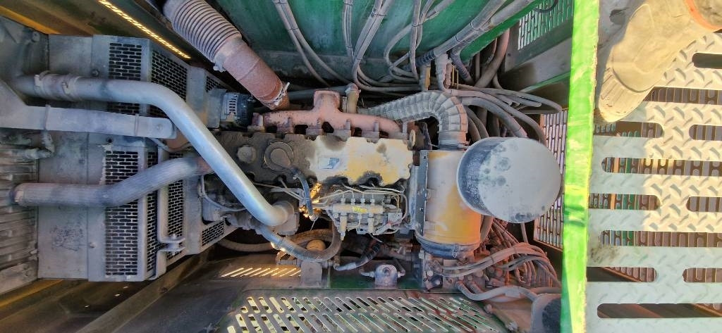 Mobile crusher McCloskey J40V2: picture 19