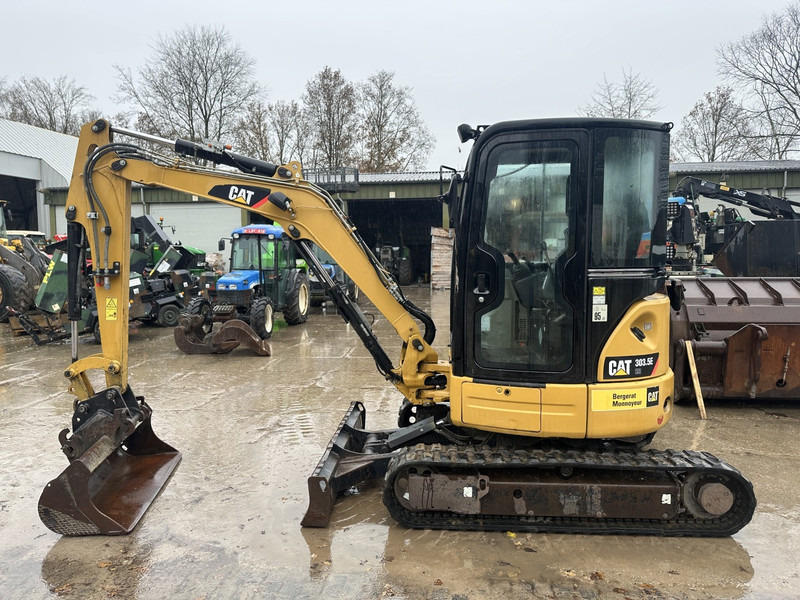 Caterpillar 303.5E CR All functions 3 buckets - Mini excavator: picture 2 Caterpillar 303.5E CR All functions 3 buckets - Mini excavator: picture 2
