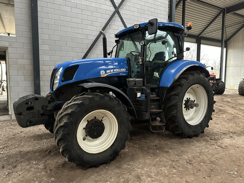 New Holland T7.250 - Farm tractor: picture 1 New Holland T7.250 - Farm tractor: picture 1