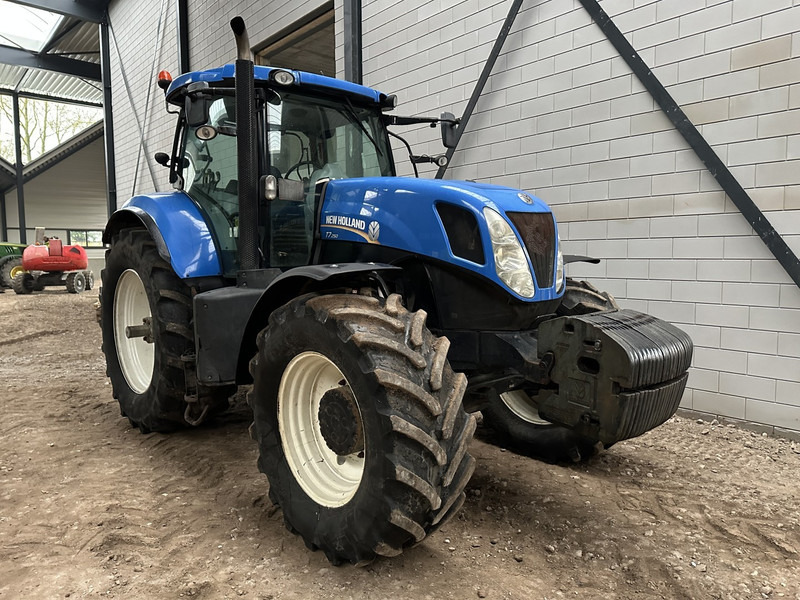 New Holland T7.250 - Farm tractor: picture 2 New Holland T7.250 - Farm tractor: picture 2