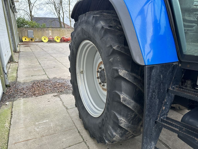 Farm tractor New Holland TVT 195 Dutch registration: picture 12