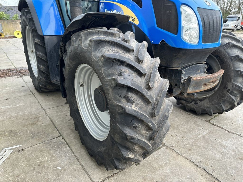 Farm tractor New Holland TVT 195 Dutch registration: picture 11