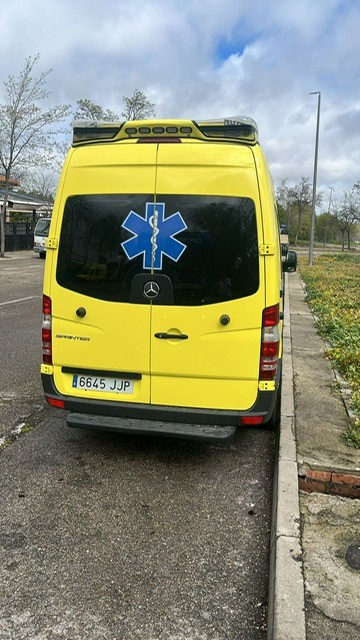 Mercedes Benz AMBULANCE Lot of 10 units Sprinter 313 CDI Automatic - Utility/ Special vehicle: picture 2 Mercedes Benz AMBULANCE Lot of 10 units Sprinter 313 CDI Automatic - Utility/ Special vehicle: picture 2