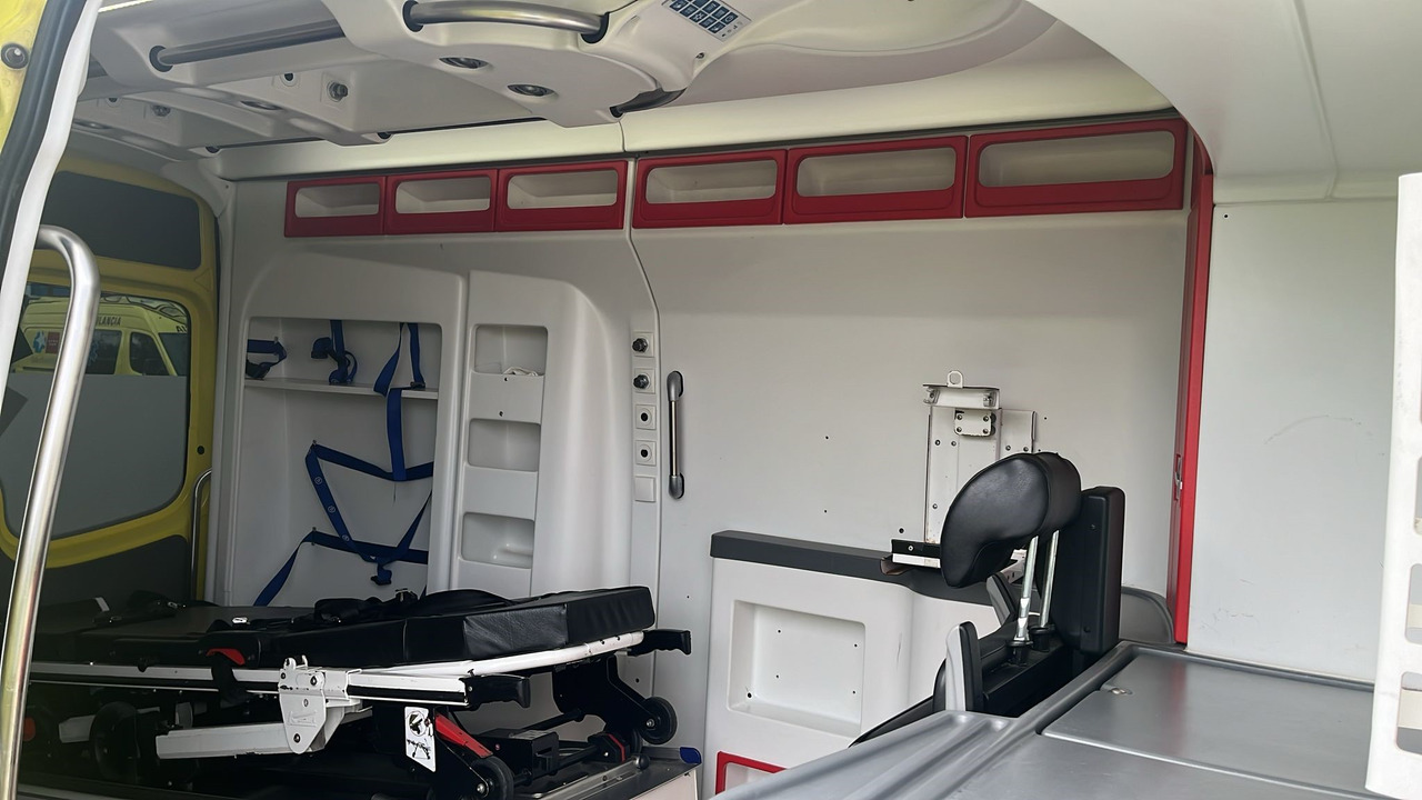 Mercedes Benz AMBULANCE Lot of 10 units Sprinter 313 CDI Automatic - Utility/ Special vehicle: picture 5 Mercedes Benz AMBULANCE Lot of 10 units Sprinter 313 CDI Automatic - Utility/ Special vehicle: picture 5