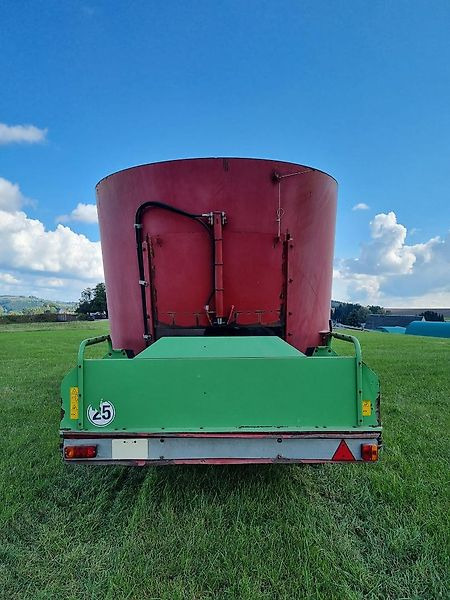 Strautmann Verti-Mix 1050 - Forage mixer wagon: picture 4 Strautmann Verti-Mix 1050 - Forage mixer wagon: picture 4