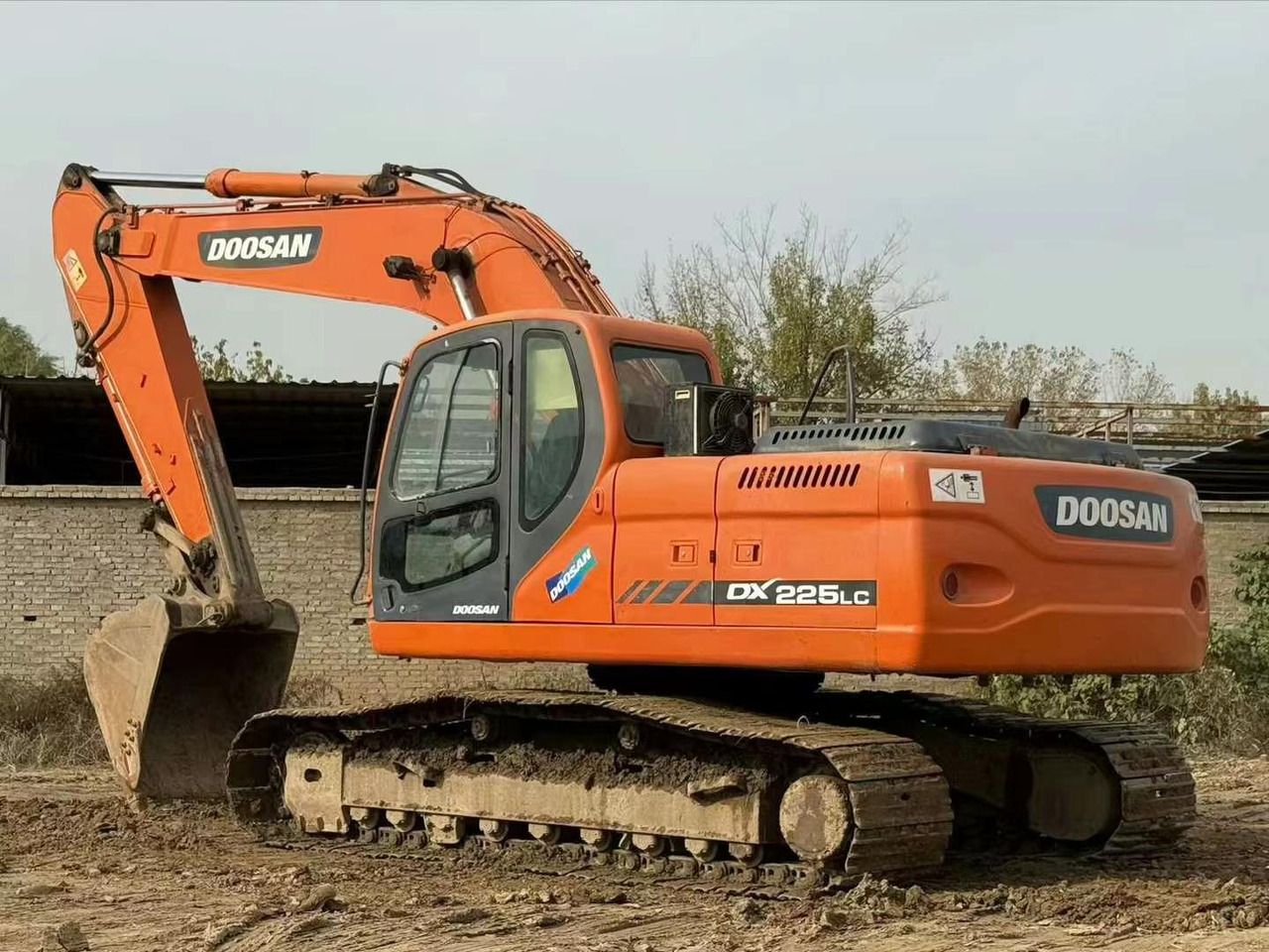 Doosan Used Excavator 225 DX225 DX300 DH150W DX300 DX420 DX520 Second hand Crawler Excavators in Excellent Work Condition - Crawler excavator: picture 1 Doosan Used Excavator 225 DX225 DX300 DH150W DX300 DX420 DX520 Second hand Crawler Excavators in Excellent Work Condition - Crawler excavator: picture 1