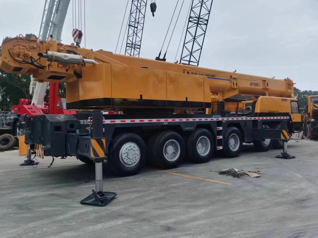 XCMG Truck Crane XCMG QY100K QY100K-II Telescopic Boom 100 Ton in Hight Quality for Sale - Mobile crane: picture 4 XCMG Truck Crane XCMG QY100K QY100K-II Telescopic Boom 100 Ton in Hight Quality for Sale - Mobile crane: picture 4