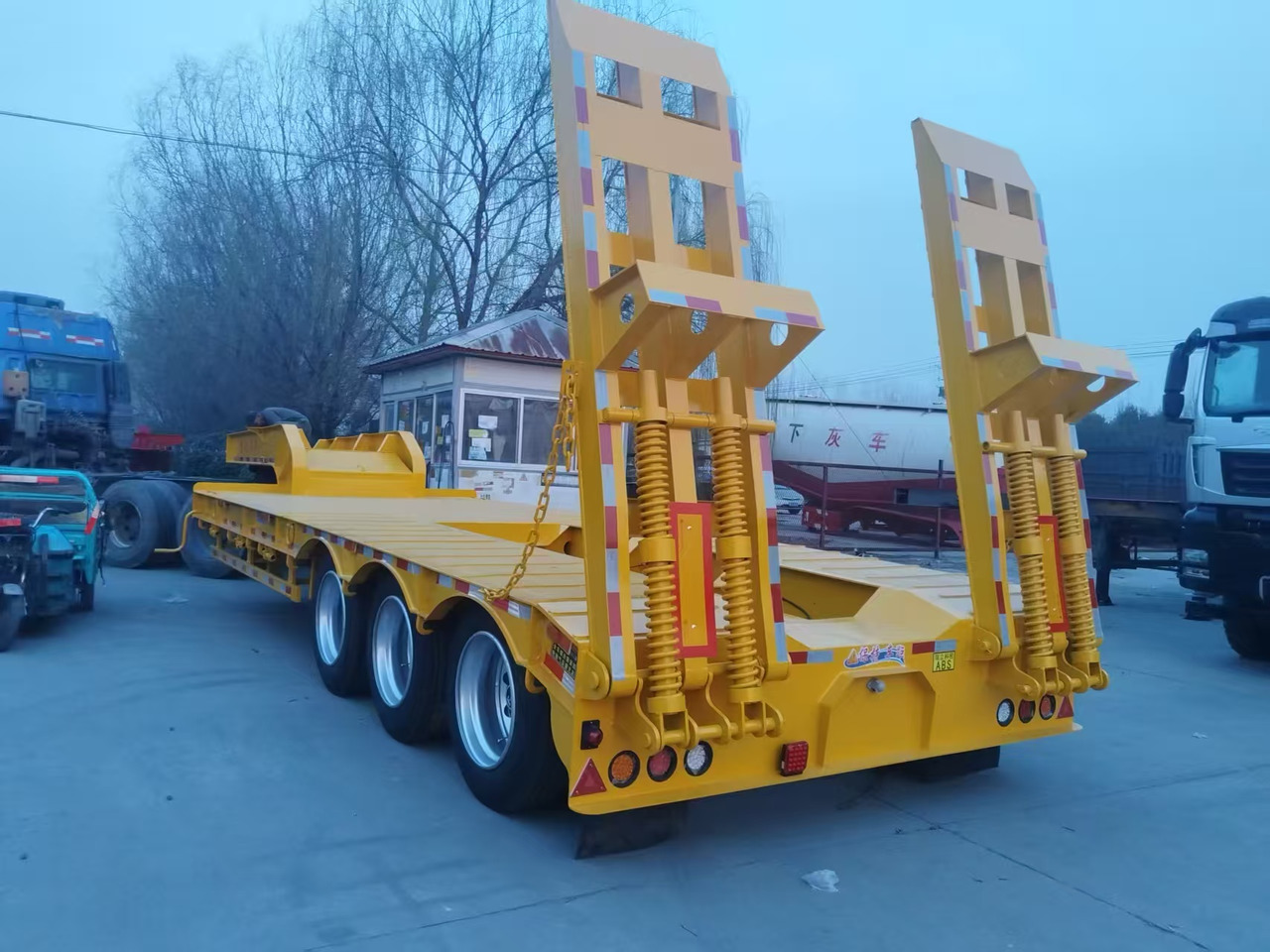 New Low loader semi-trailer ZHICHENG Semi Flat Bed Low Bed in length 8M, 10M, 12M, 14M,16M: picture 24 New Low loader semi-trailer ZHICHENG Semi Flat Bed Low Bed in length 8M, 10M, 12M, 14M,16M: picture 24