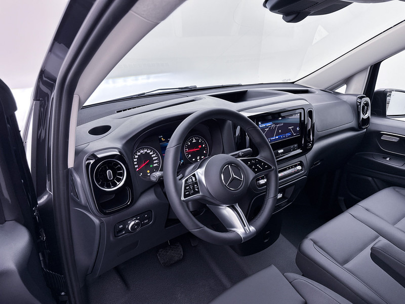 Mercedes-Benz Vito 116 CDI L2 Select 360° Camera Distronic Adaptieve Cruise Control Navigatie Multibeam LED Trekhaak Betimmering - Panel van: picture 5 Mercedes-Benz Vito 116 CDI L2 Select 360° Camera Distronic Adaptieve Cruise Control Navigatie Multibeam LED Trekhaak Betimmering - Panel van: picture 5