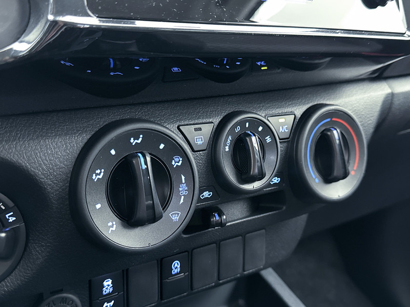 Pickup truck Toyota Hilux 2.4 D-4D Comfort 4x4 Xtra Cab NIEUW 3500KG Trekgewicht Cruise Control Airco: picture 9