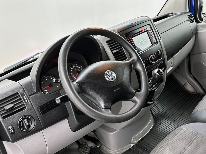 Volkswagen Crafter 35 2.0 TDI L1H1 2x schuifdeur Inrichting Lucht geveerde stoel Cruise control Airco - Panel van: picture 4 Volkswagen Crafter 35 2.0 TDI L1H1 2x schuifdeur Inrichting Lucht geveerde stoel Cruise control Airco - Panel van: picture 4