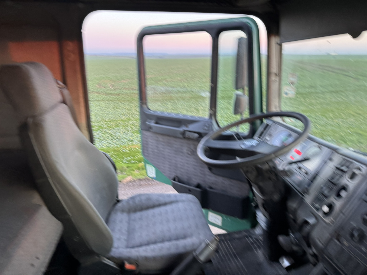 Truck MAN 26 414: picture 15 Truck MAN 26 414: picture 15