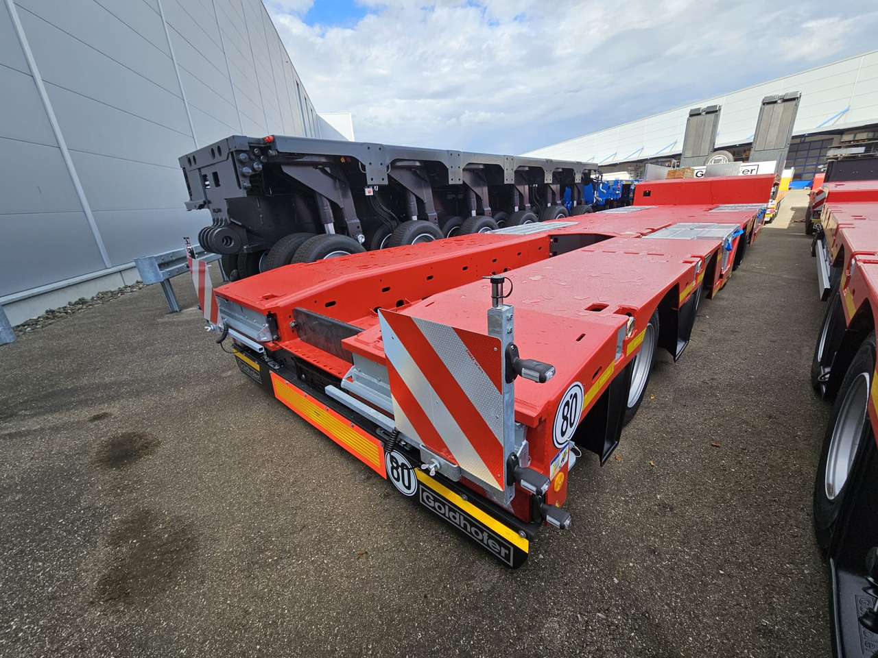 GOLDHOFER STN-L 4 (205) A RM2 "STEPSTAR" NEW - Low loader semi-trailer: picture 1 GOLDHOFER STN-L 4 (205) A RM2 "STEPSTAR" NEW - Low loader semi-trailer: picture 1
