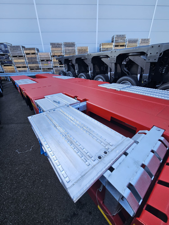 GOLDHOFER STN-L 4 (205) A RM2 "STEPSTAR" NEW - Low loader semi-trailer: picture 5 GOLDHOFER STN-L 4 (205) A RM2 "STEPSTAR" NEW - Low loader semi-trailer: picture 5