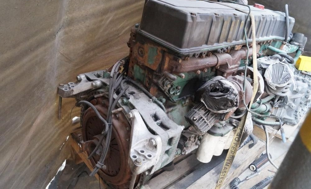 Volvo D12C   Volvo FH 12 - Engine for Truck: picture 2 Volvo D12C   Volvo FH 12 - Engine for Truck: picture 2