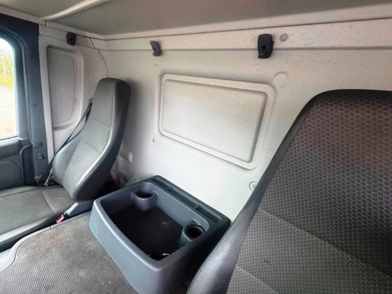 Scania P230 inkl. lift with remote control. leasing Scania P230 inkl. lift with remote control.: picture 18 Scania P230 inkl. lift with remote control. leasing Scania P230 inkl. lift with remote control.: picture 18