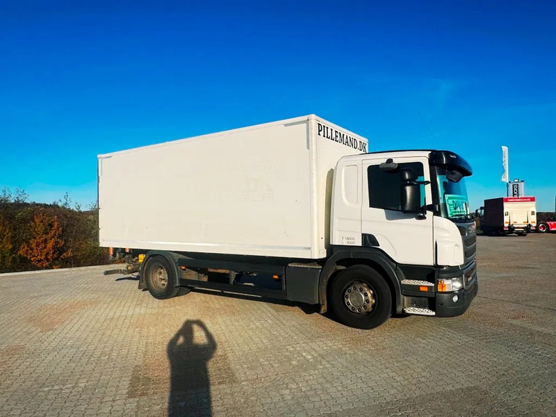 Scania P230 inkl. lift with remote control. leasing Scania P230 inkl. lift with remote control.: picture 6 Scania P230 inkl. lift with remote control. leasing Scania P230 inkl. lift with remote control.: picture 6