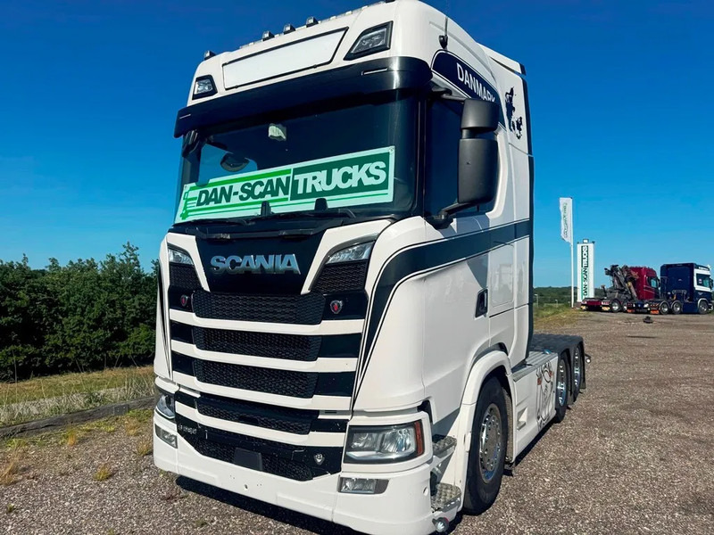 Scania S580 V8 NGS weelbase 3150mm. Air / Air suspension. Opticruise / Retarder. Hydr. system,. - Tractor unit: picture 4 Scania S580 V8 NGS weelbase 3150mm. Air / Air suspension. Opticruise / Retarder. Hydr. system,. - Tractor unit: picture 4
