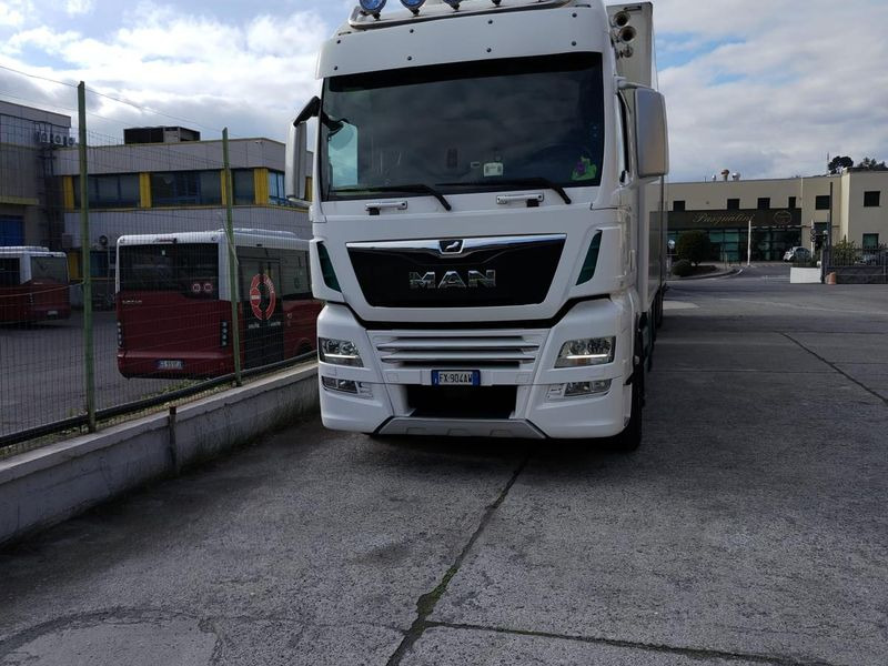 AUTOTRENO FRIGO MAN TGX TGX 26.580 6x2-4 LL - Isothermal truck: picture 2 AUTOTRENO FRIGO MAN TGX TGX 26.580 6x2-4 LL - Isothermal truck: picture 2