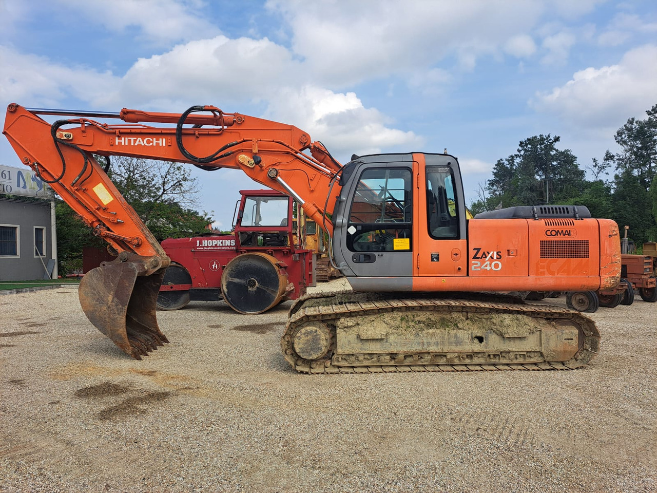 HITACHI HITACHI240 - Excavator: picture 1 HITACHI HITACHI240 - Excavator: picture 1
