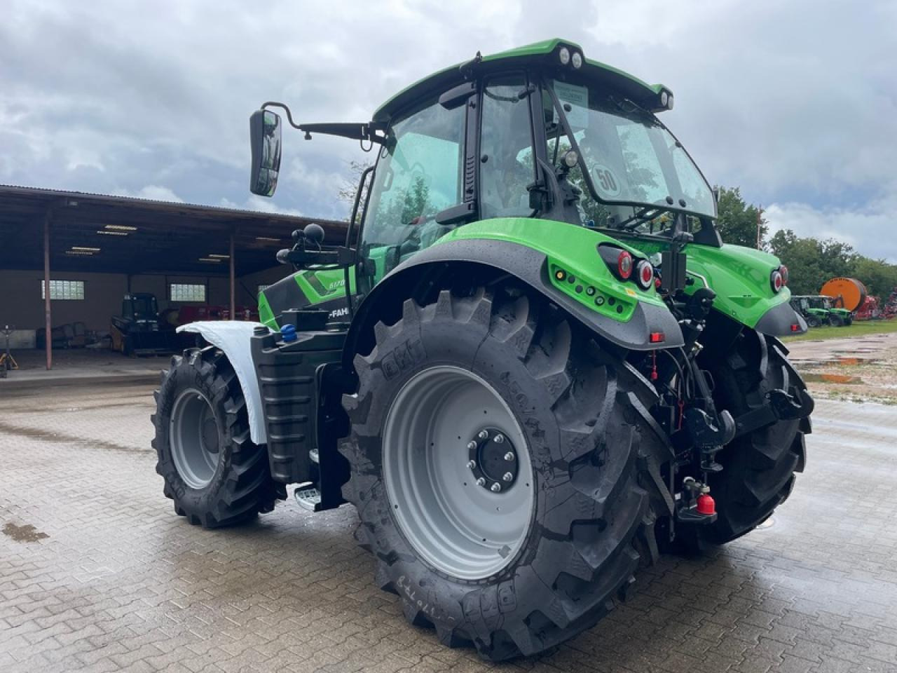 Deutz-Fahr 6170 POWERSHIFT AKTION - Farm tractor: picture 4 Deutz-Fahr 6170 POWERSHIFT AKTION - Farm tractor: picture 4