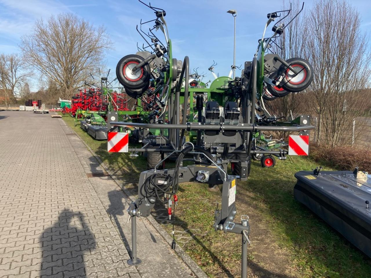 Fendt LOTUS 1020 T - Tedder/ Rake: picture 5 Fendt LOTUS 1020 T - Tedder/ Rake: picture 5