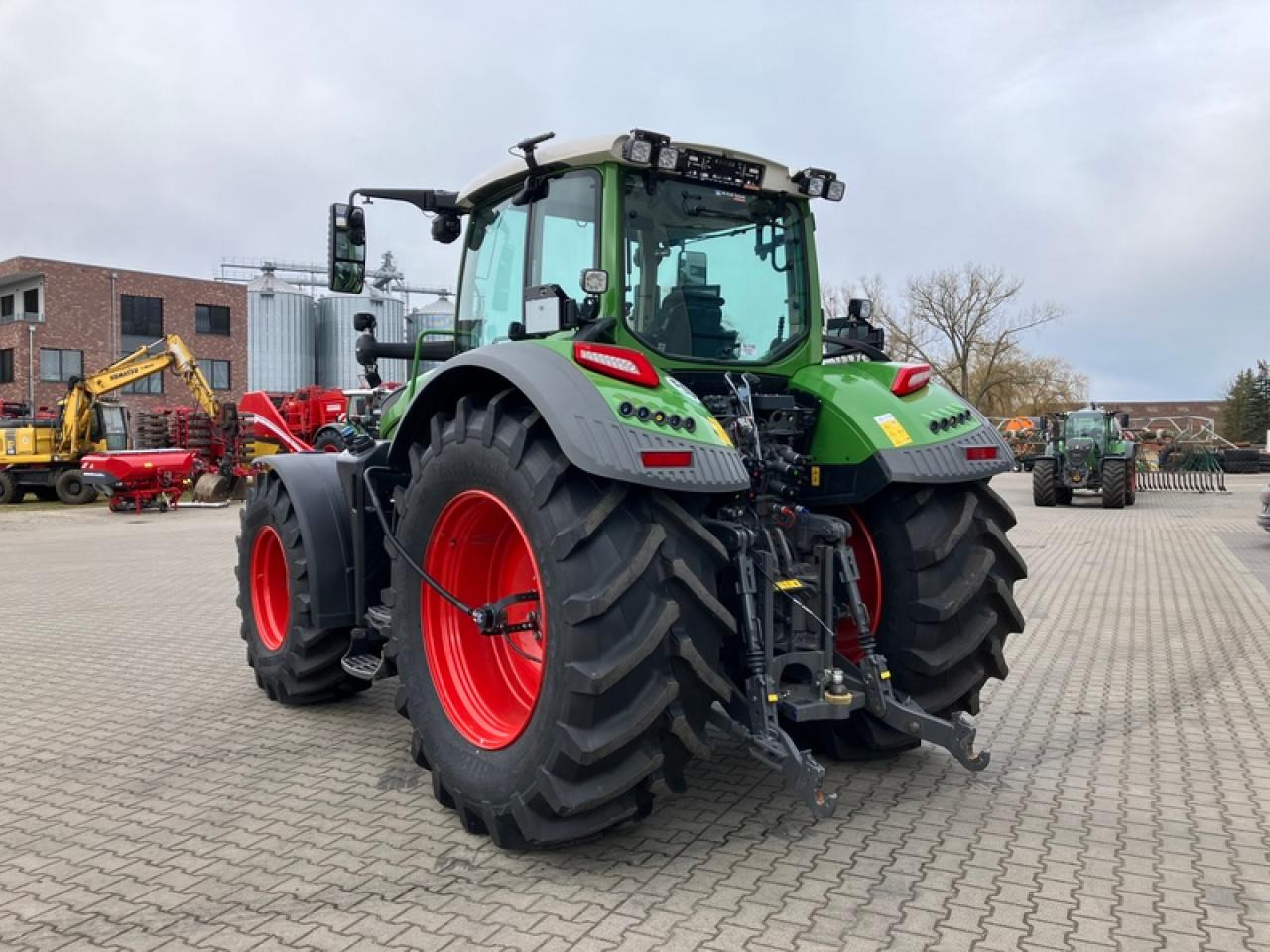 Fendt VARIO 724 GEN7 // RTK // RDA - Farm tractor: picture 3 Fendt VARIO 724 GEN7 // RTK // RDA - Farm tractor: picture 3