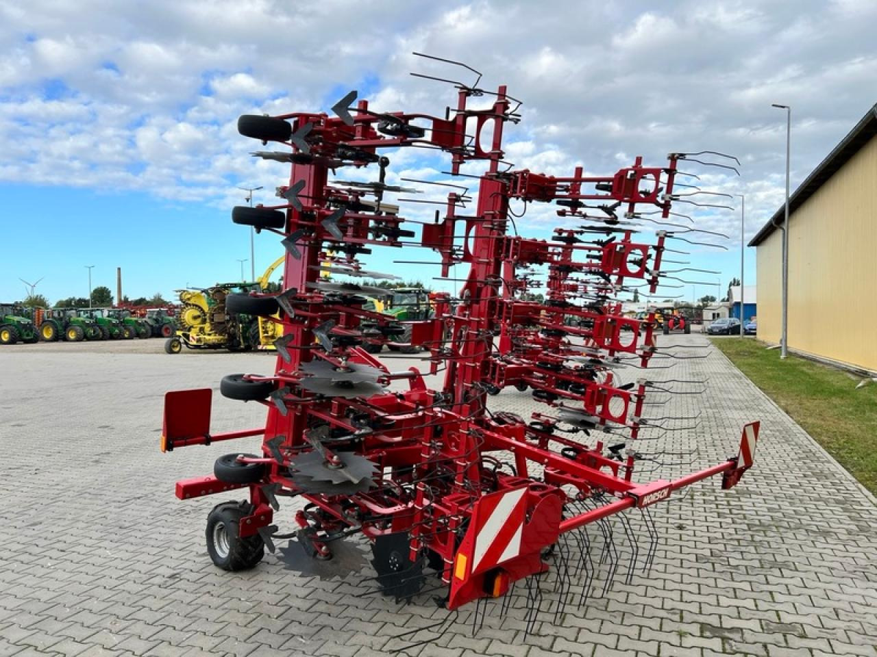 HORSCH TRANSFORMER 6 VF - Soil tillage equipment: picture 2 HORSCH TRANSFORMER 6 VF - Soil tillage equipment: picture 2
