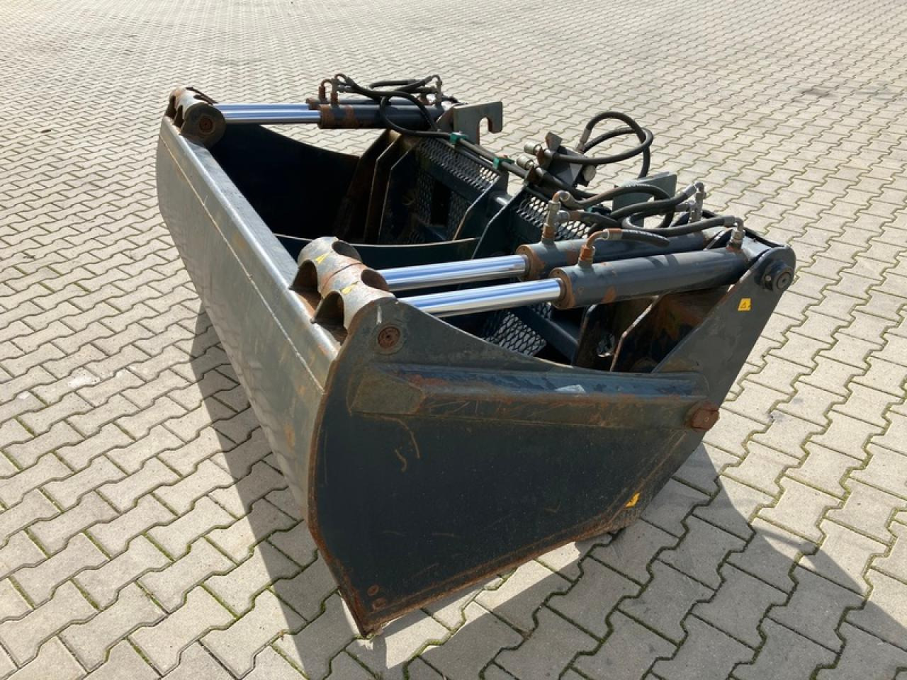 Saphir SSZ199 - Bucket: picture 3 Saphir SSZ199 - Bucket: picture 3