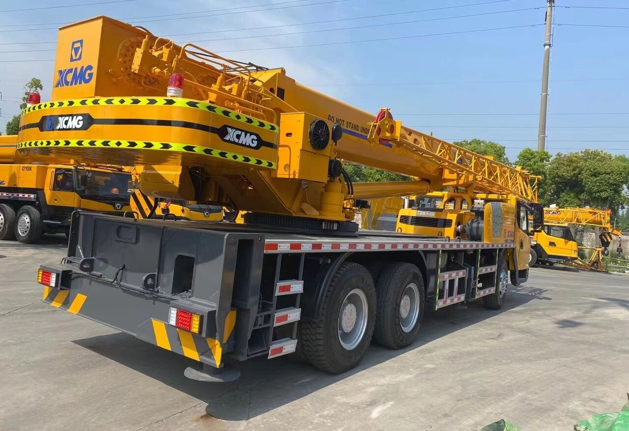 XCMG - Mobile crane: picture 1 XCMG - Mobile crane: picture 1