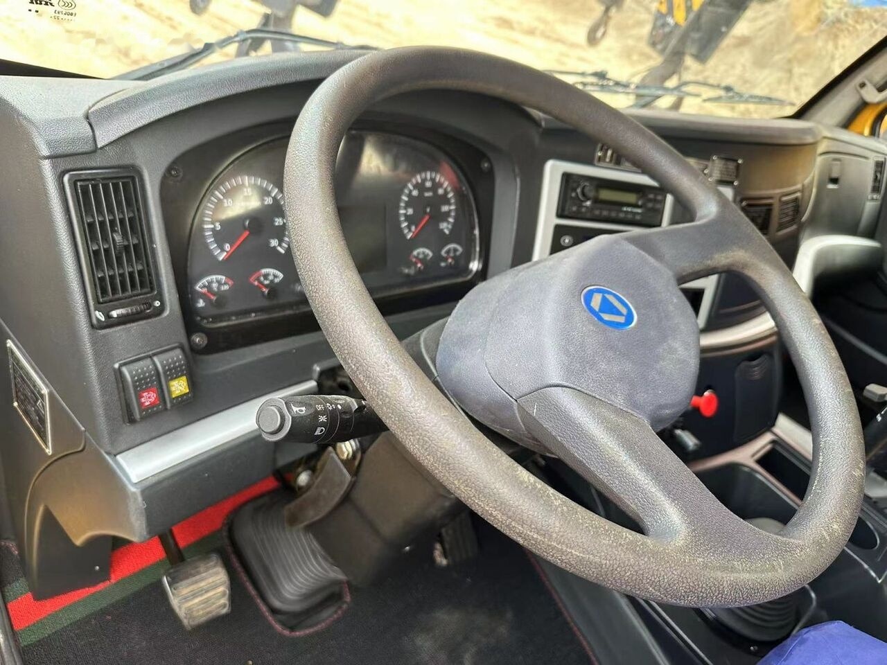 XCMG QY90K QY30K QY50K QY70K QAY200 truck crane - Mobile crane: picture 5 XCMG QY90K QY30K QY50K QY70K QAY200 truck crane - Mobile crane: picture 5