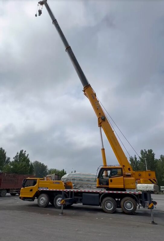 XCMG XCT35 QY35K 35T 35ton - Mobile crane: picture 3 XCMG XCT35 QY35K 35T 35ton - Mobile crane: picture 3