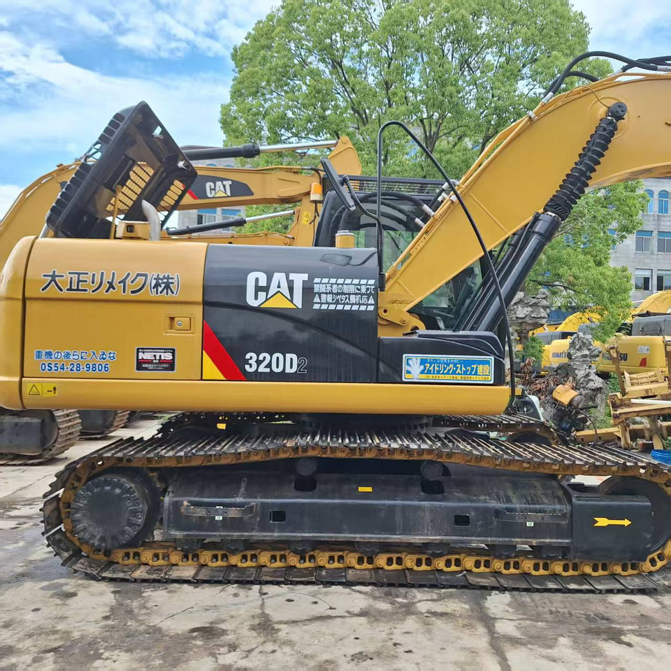 CAT 320D2 Excavator - Crawler excavator: picture 3 CAT 320D2 Excavator - Crawler excavator: picture 3