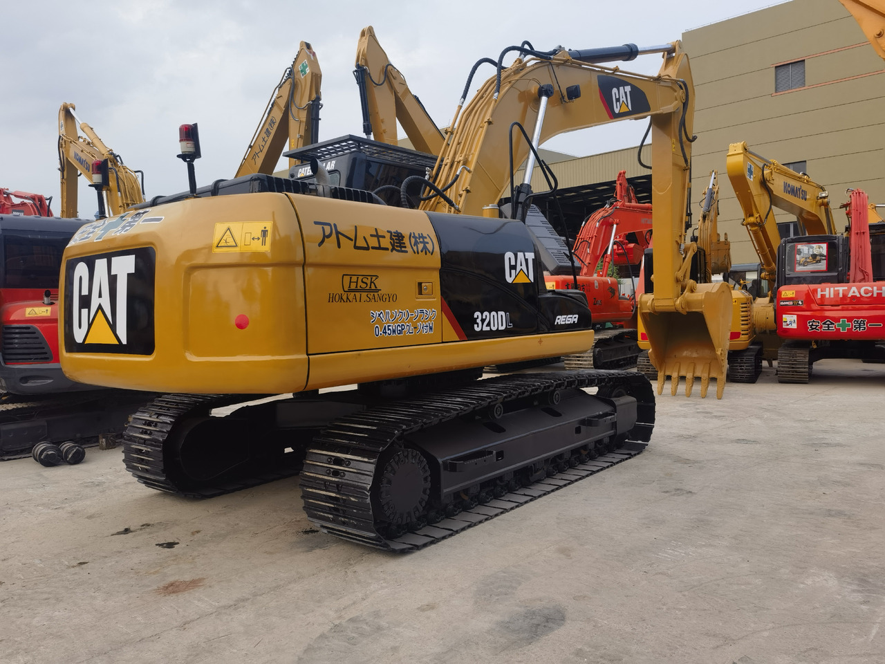 CAT 320DL Excavator - Crawler excavator: picture 2 CAT 320DL Excavator - Crawler excavator: picture 2