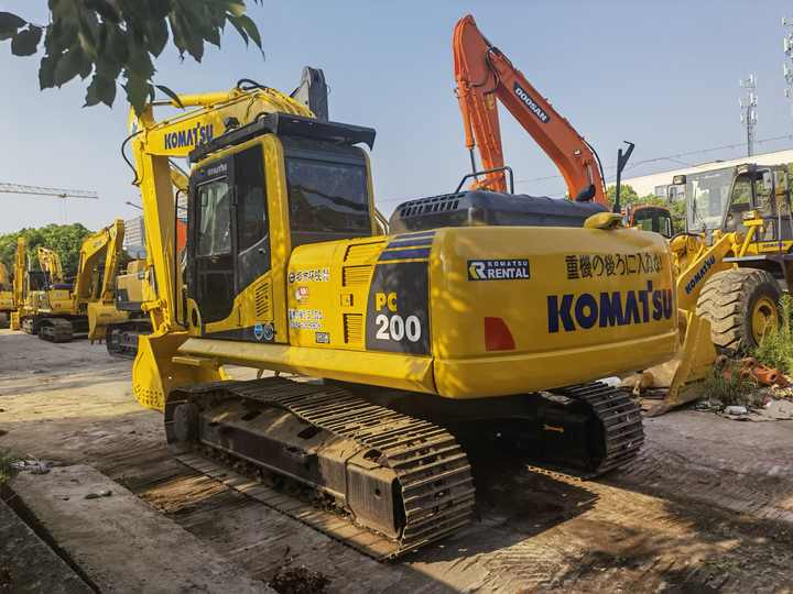 Cheap Used Japan Komatsu PC220-8 second hand excavator PC220 crawler excavator for sale - Crawler excavator: picture 2 Cheap Used Japan Komatsu PC220-8 second hand excavator PC220 crawler excavator for sale - Crawler excavator: picture 2