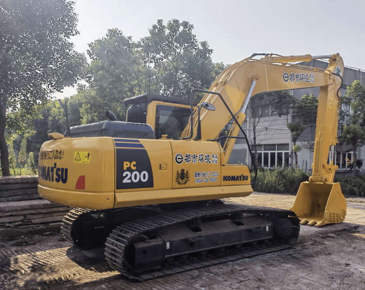 Cheap Used Japan Komatsu PC220-8 second hand excavator PC220 crawler excavator for sale - Crawler excavator: picture 4 Cheap Used Japan Komatsu PC220-8 second hand excavator PC220 crawler excavator for sale - Crawler excavator: picture 4