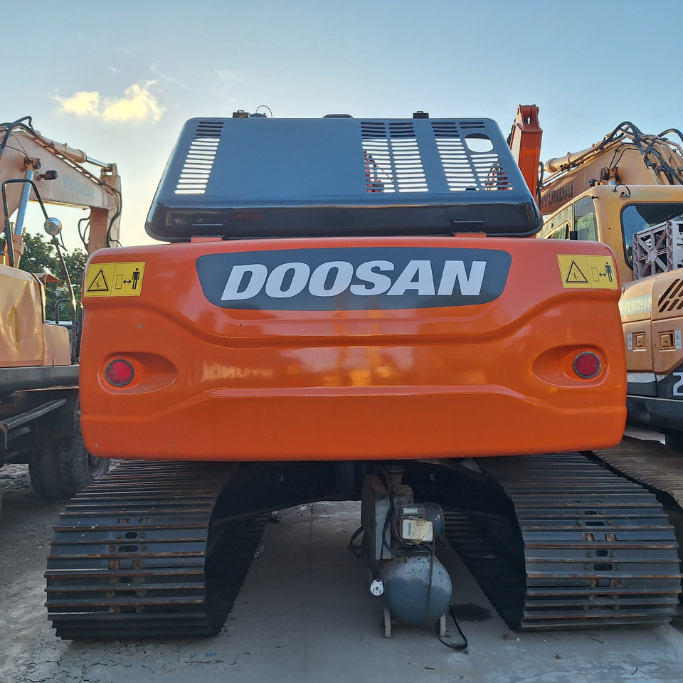 Crawler excavator Doosan Dx225LCA Crawler Excavator: picture 6 Crawler excavator Doosan Dx225LCA Crawler Excavator: picture 6
