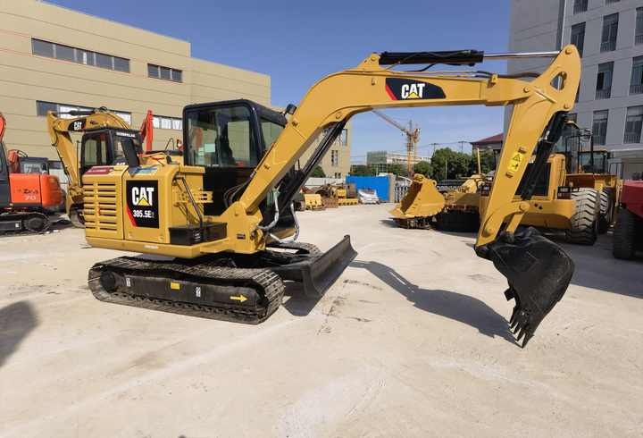 For sale with a low hours offer original used CAT305.5 5TON excavator mini digger cat 305 305.5E 305.5E2 for sale - Crawler excavator: picture 4 For sale with a low hours offer original used CAT305.5 5TON excavator mini digger cat 305 305.5E 305.5E2 for sale - Crawler excavator: picture 4