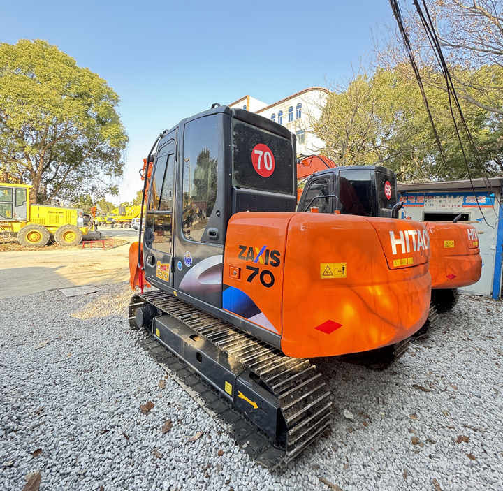 Good Condition Original HITACHI ZX70 Crawler Excavator ZX70 ZX120 Second Hand Tracked Digger - Crawler excavator: picture 5 Good Condition Original HITACHI ZX70 Crawler Excavator ZX70 ZX120 Second Hand Tracked Digger - Crawler excavator: picture 5