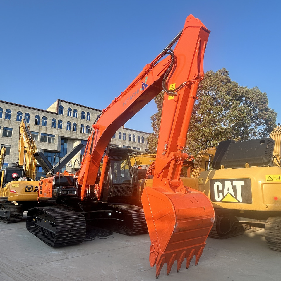 Hitachi ZX200-3 Excavator - Crawler excavator: picture 2 Hitachi ZX200-3 Excavator - Crawler excavator: picture 2