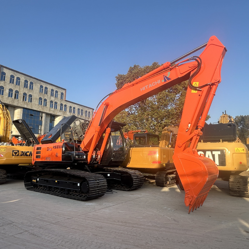 Hitachi ZX200-3 Excavator - Crawler excavator: picture 1 Hitachi ZX200-3 Excavator - Crawler excavator: picture 1