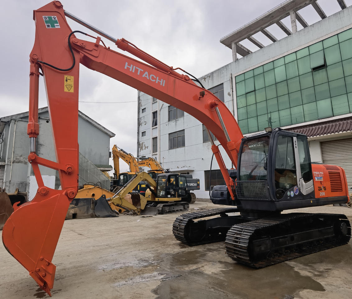 Hitachi ZX200-3 Excavator - Crawler excavator: picture 1 Hitachi ZX200-3 Excavator - Crawler excavator: picture 1