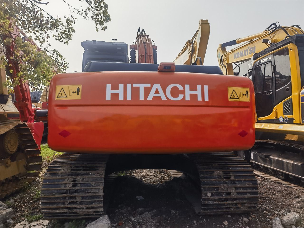 Hitachi ZX200-3 excavator - Crawler excavator: picture 2 Hitachi ZX200-3 excavator - Crawler excavator: picture 2