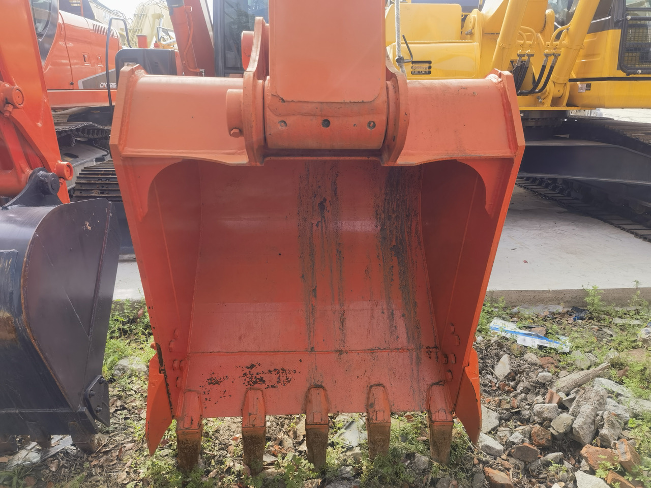 Hitachi ZX200-3 excavator - Crawler excavator: picture 5 Hitachi ZX200-3 excavator - Crawler excavator: picture 5