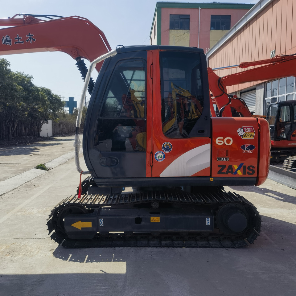 Hitachi ZX60 Excavator - Crawler excavator: picture 4 Hitachi ZX60 Excavator - Crawler excavator: picture 4